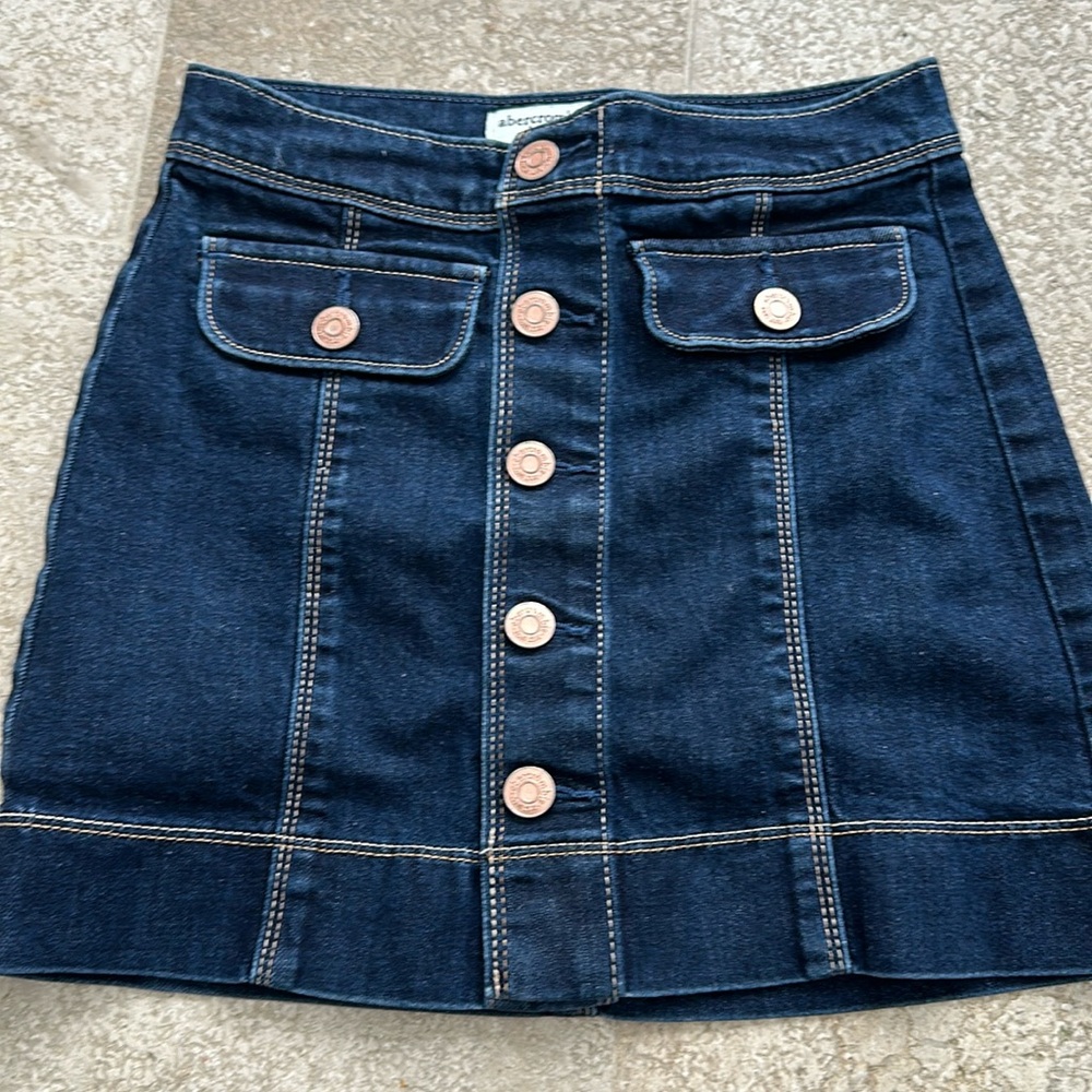 Kids Abercrombie girls super cutie skirt never worn without tag